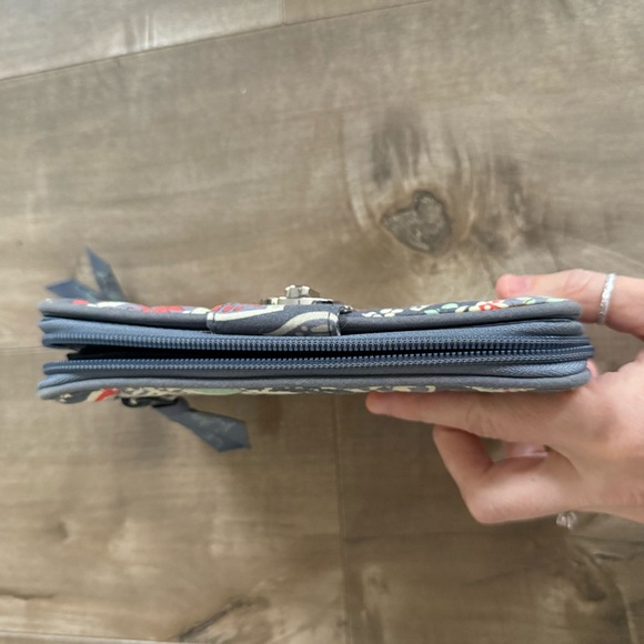 Vera Bradley Nomadic Floral Iconic RFID Turnlock Clutch Wallet‎ Quilted Large - Picture 6 of 11